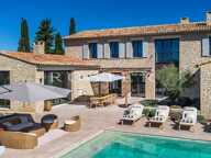 Gordes, propriété contemporaine avec vue sur le Luberon — photo 2