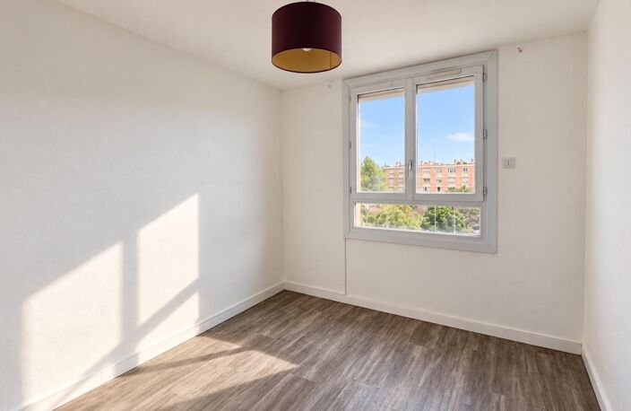 FREJUS  Appartement T3 de 55m2 avec loggia — photo 5