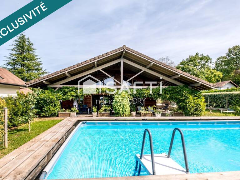 Coup de coeur pour cette maison.  Un cadre de vie privilégié à découvrir sans tarder. — photo 1
