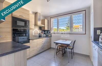 Appartement F3 avec balcon + 2 parkings — photo du bien