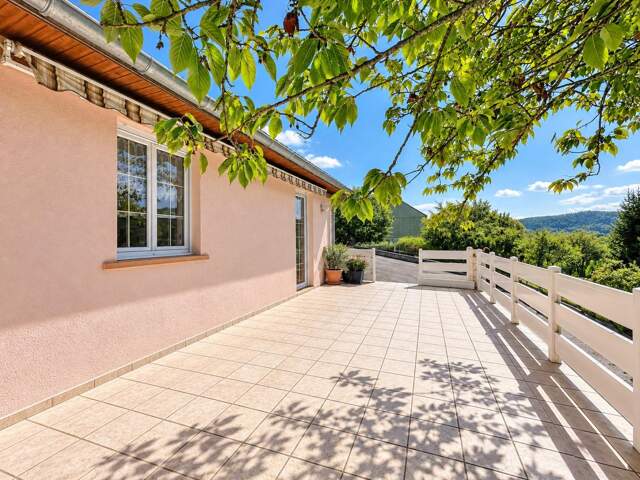 Maison individuelle avec terrasse panoramique et terrain de 1 014 m²  Solemont — photo du bien