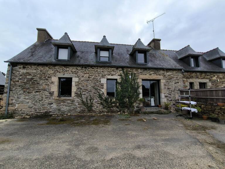 Maison mitoyenne en pierre - Proche des écoles, des commodités et du littoral — photo 1