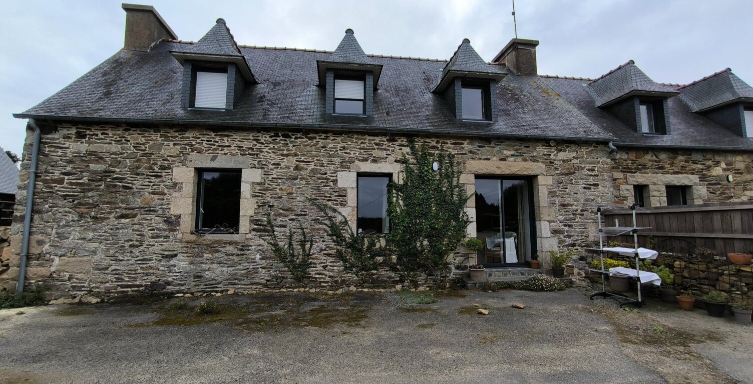 Maison mitoyenne en pierre - Proche des écoles, des commodités et du littoral — photo 1