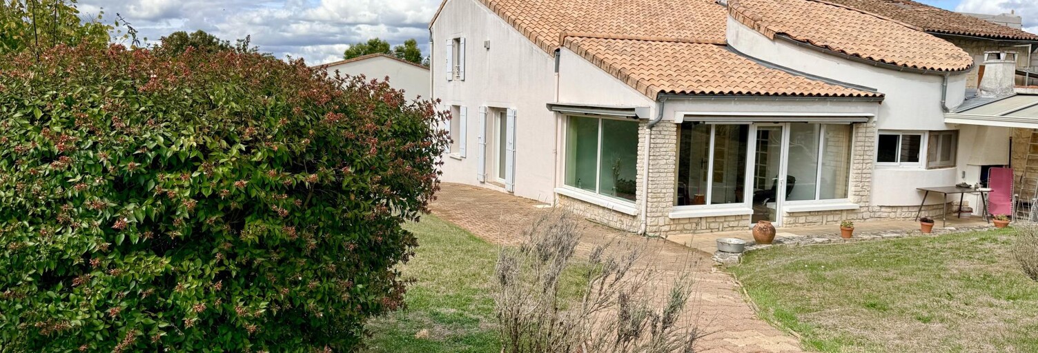 Maison 5 Pièces 148 m² à vendre à Pons (17800)