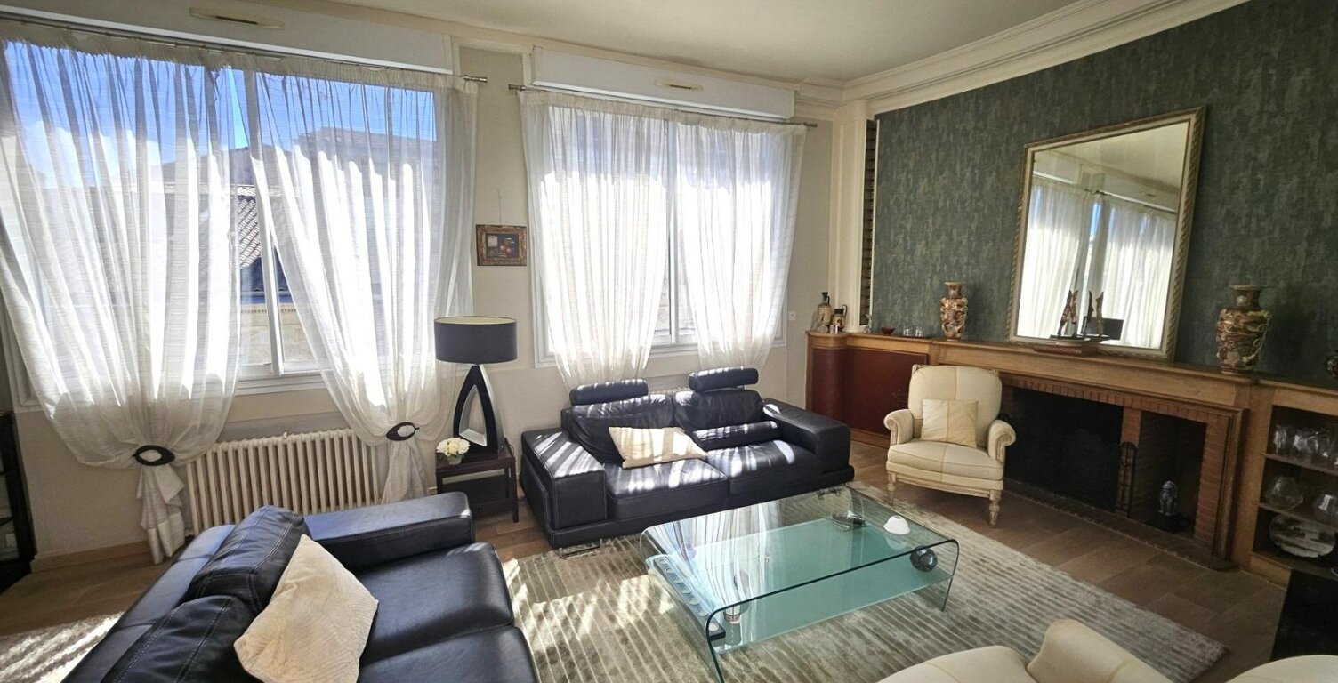 Appartement au jardin public — photo 1