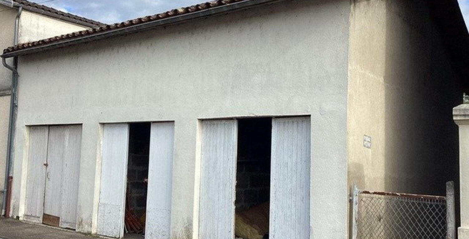 deux garage sur la commune de Coutras qui peuvent réhabilité en habitation — photo 1