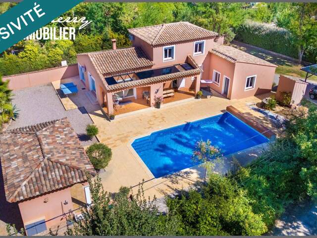 Villa 140 m2 habitable - 4 chambres et 3 pièces d'eau - garage de près de 50 m2 - double abri voiture hauteur camping-car - piscine 6*12 et pool house - terrain plat de 1650 m2 sans vis-à-vis - forage — photo du bien