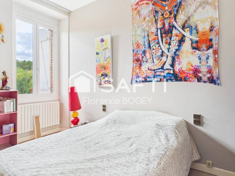 Coup de cœur pour cette propriété en pierre au charme authentique, entourée de 1,4 ha de campagne — photo 1