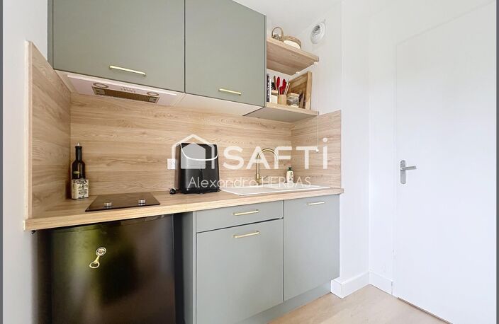 GRADIGNAN  T2 de 48 m² entièrement rénové  Résidence avec piscine et parking — photo 3
