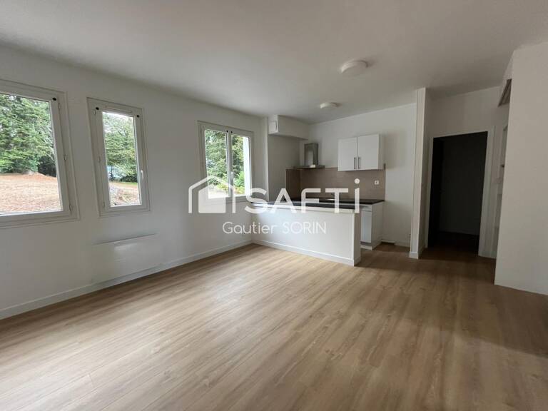 À LOUER  T2 DE 65 m² AVEC PARKING À PLUGUFFAN — photo 1