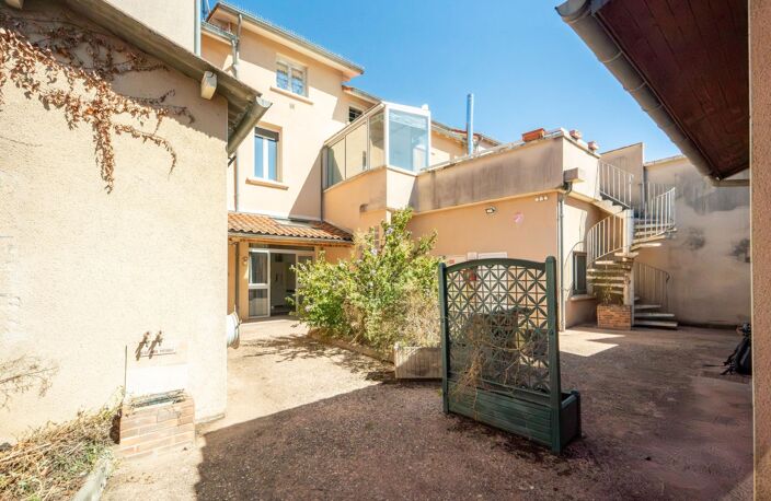 475 m². 16 chambres. 3 studios. Et surtout une multitude de vies possibles ! — photo 2