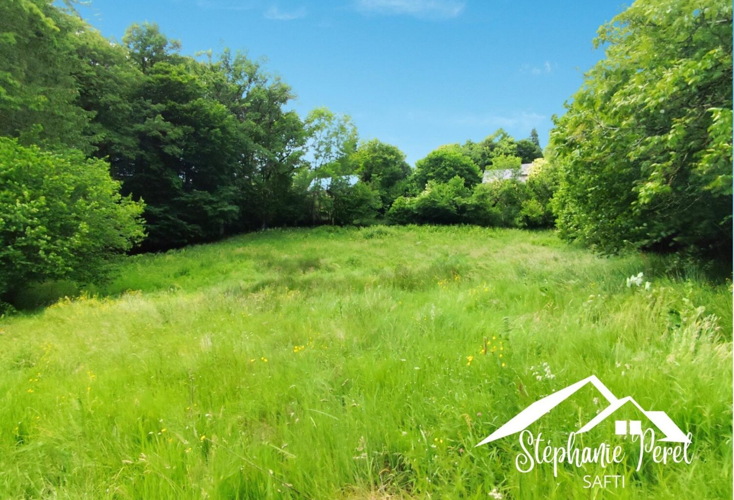 Construisez votre avenir dans un havre de paix ! Saisissez l'opportunité de bâtir votre projet sur un terrain constructible de 2487 m² à Peret Bel Air. — photo 1