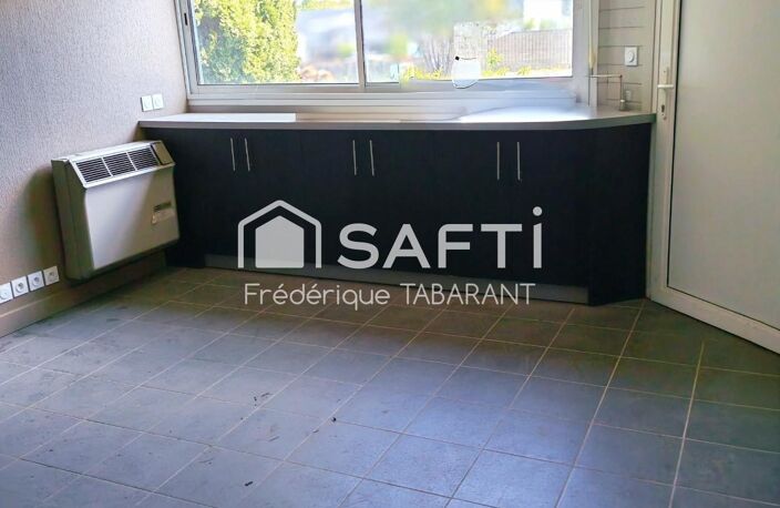 Entrepôt de 600 m2 avec 2 entrées et bureau — photo 3