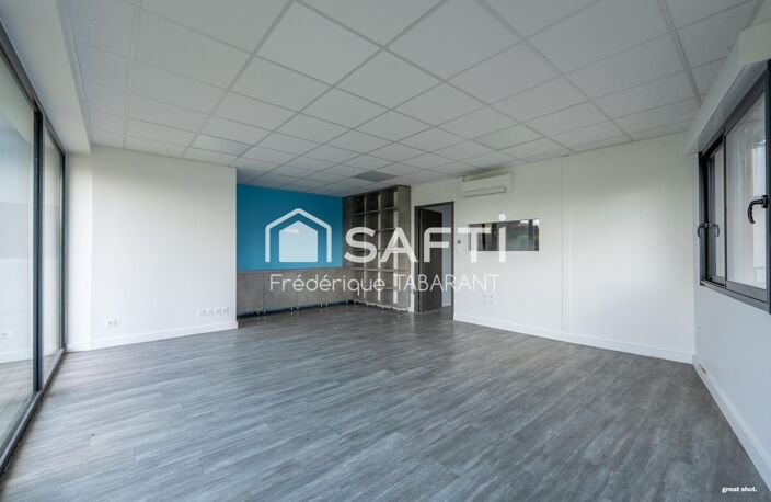 BUREAUX / SHOWROOM  85 m²  ESPACE MODERNE ET LUMINEUX — photo 5