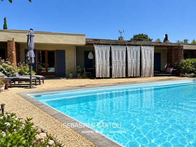 Maison T5 de 150m2  avec piscine au centre de Porto-Vecchio — photo du bien