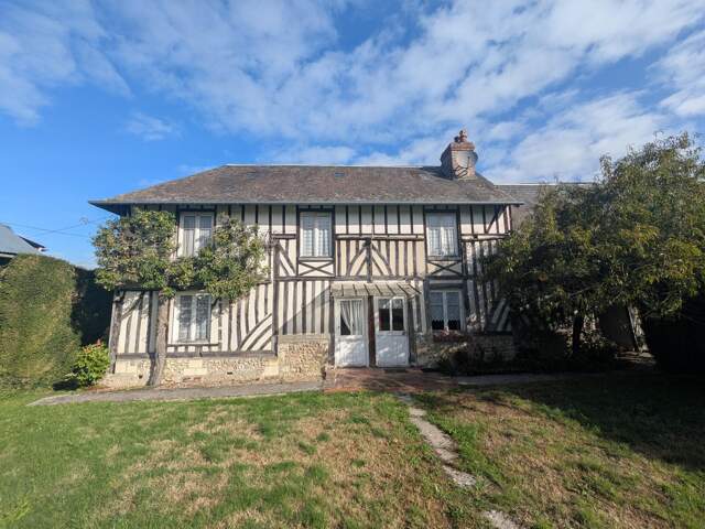 Ancienne maison sur 25 000 m² de terrain — photo du bien