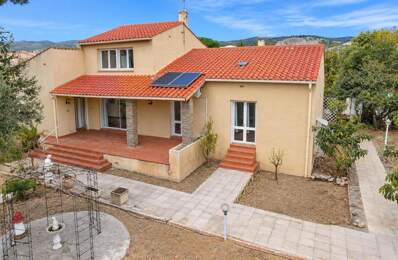 Grand terrain, beaux volumes et potentiel unique ! — photo du bien
