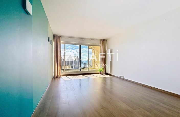 Bel appartement T3 rénové avec goût, vue sur port maria et mer — photo 2