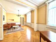 Maison familiale de 300m², 5 ch, jardin et garage — photo 2