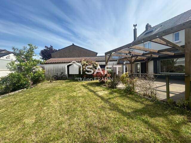 Rare sur le marché ! Maison 4 chambres avec un plateau de 150 m² exploitable en rez-de chaussée ! — photo du bien
