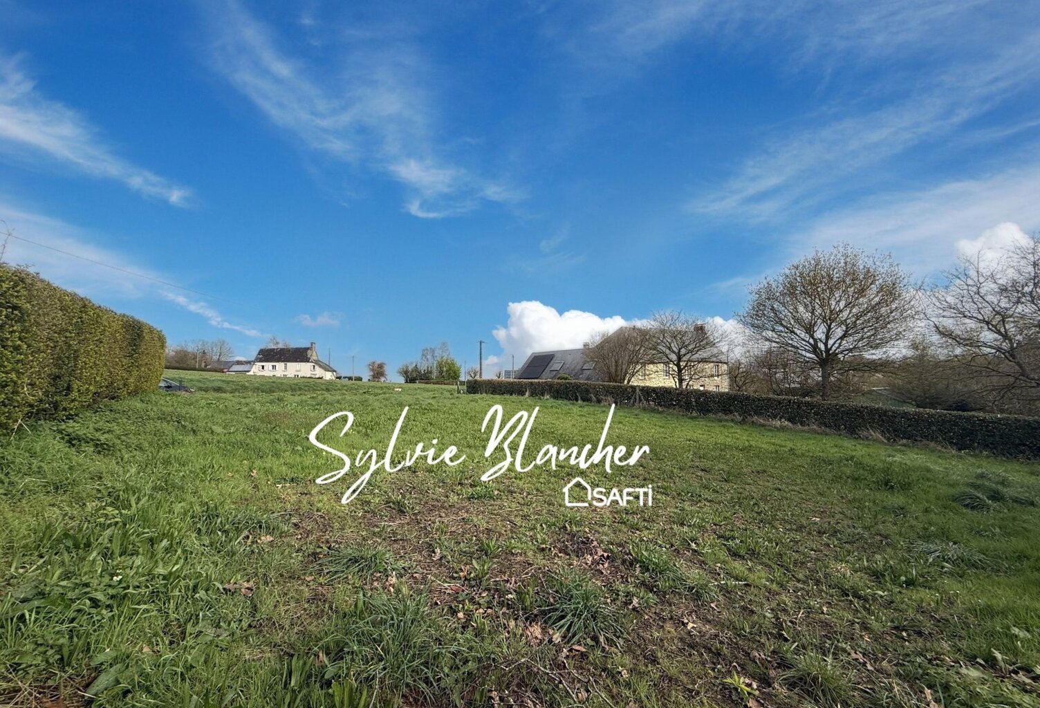 TERRAIN HORS LOTISSEMENT VIABILISE DE 729 m2 — photo 1