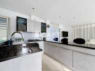 MAISON INDIVIDUELLE  140 M² UTILES  4 CHAMBRES  TERRAIN 900 M²  GRAND GARAGE 43 M² — photo 4