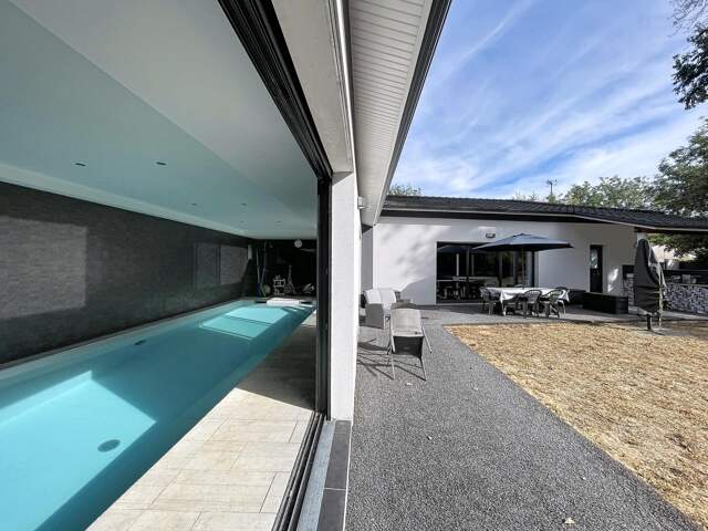 Maison contemporaine de plain-pied de 244m2 — photo du bien