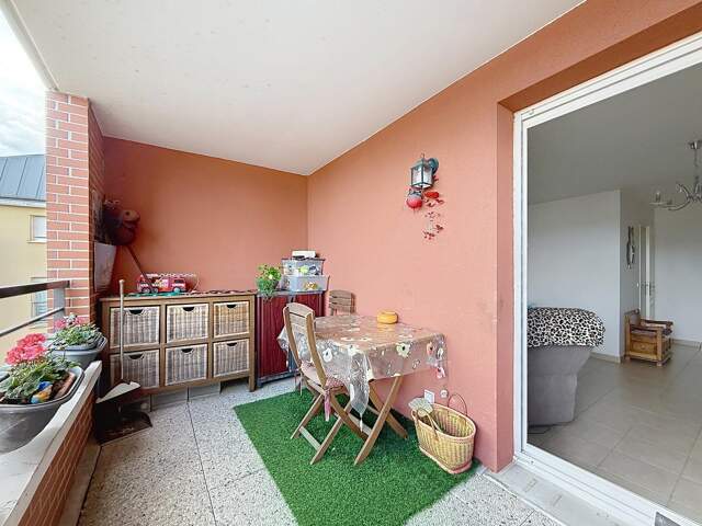 T3 PROCHE GARE AVEC BALCON ET DOUBLE STATIONNEMENT — photo du bien