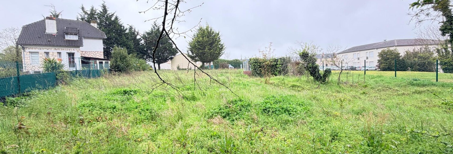 Terrain  1045 m² à vendre à Fontenay-le-Comte (85200)