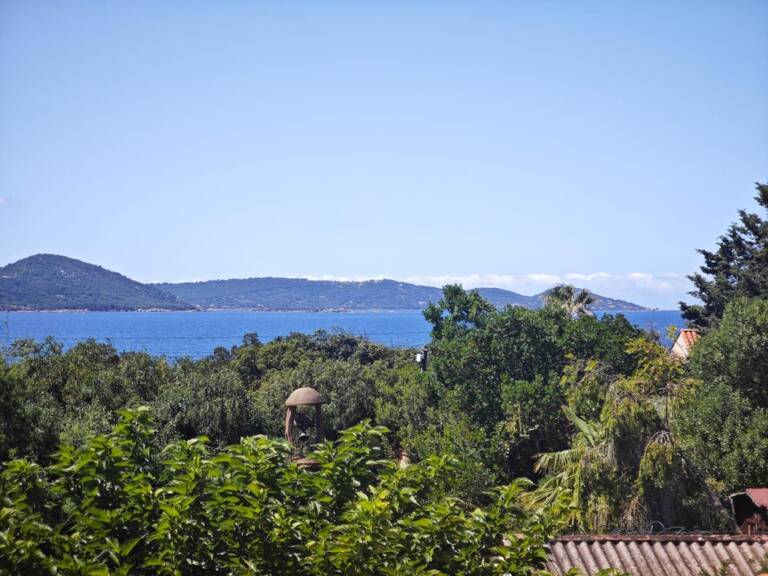 Vue mer, extérieurs et potentiel : une villa singulière — photo 1
