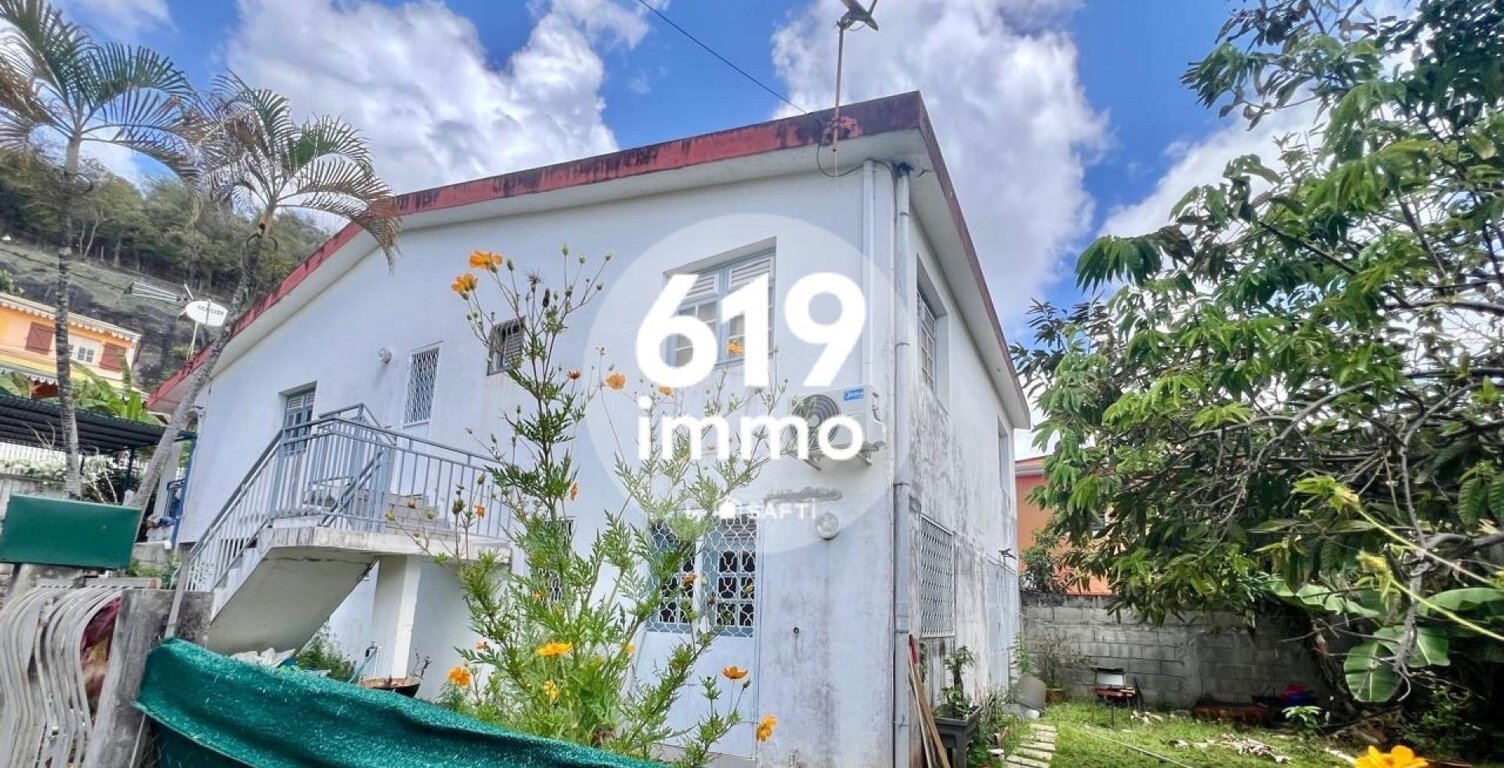 Grande maison avec potentiel locatif, garage — photo 1