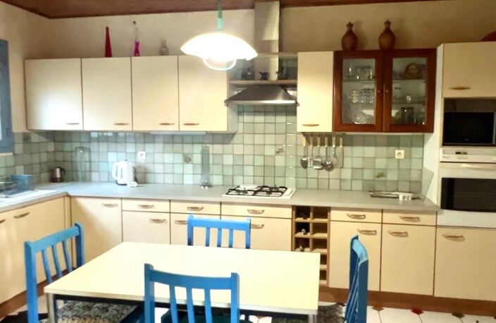 Grande maison avec potentiel locatif, garage — photo 3