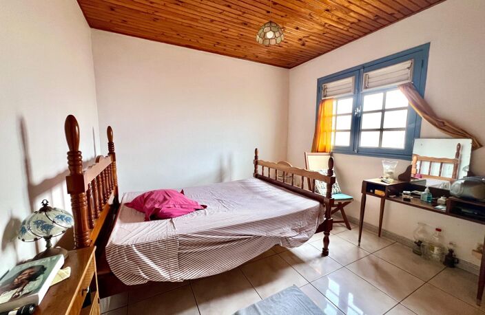 Grande maison avec potentiel locatif, garage — photo 4