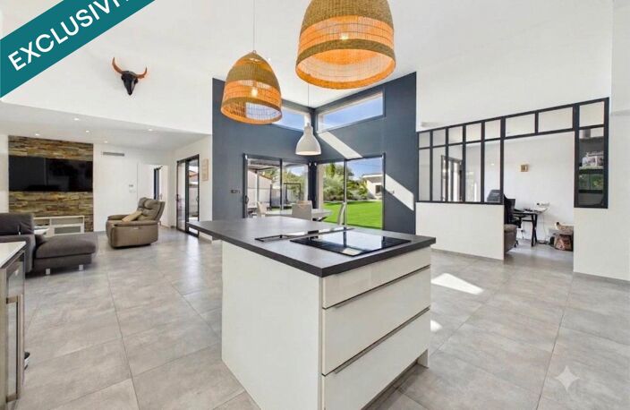 Magnifique Contemporaine 160m2 avec Piscine Pool House et Garage!!! — photo 2