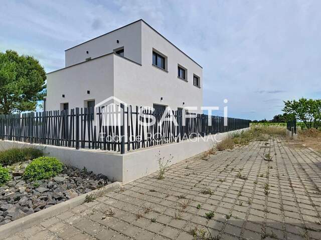 A Vendres villa de 148 m² quatre chambres, garage, piscine sur une parcelle de 627 m² — photo du bien