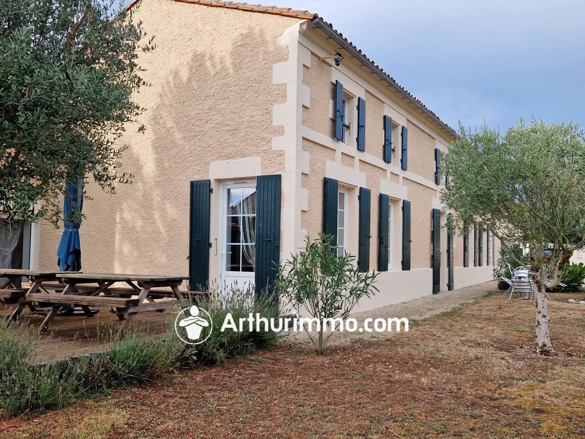 Maison 7 pièces 206 m² · au Gicq · 206 m² · 261 900 €