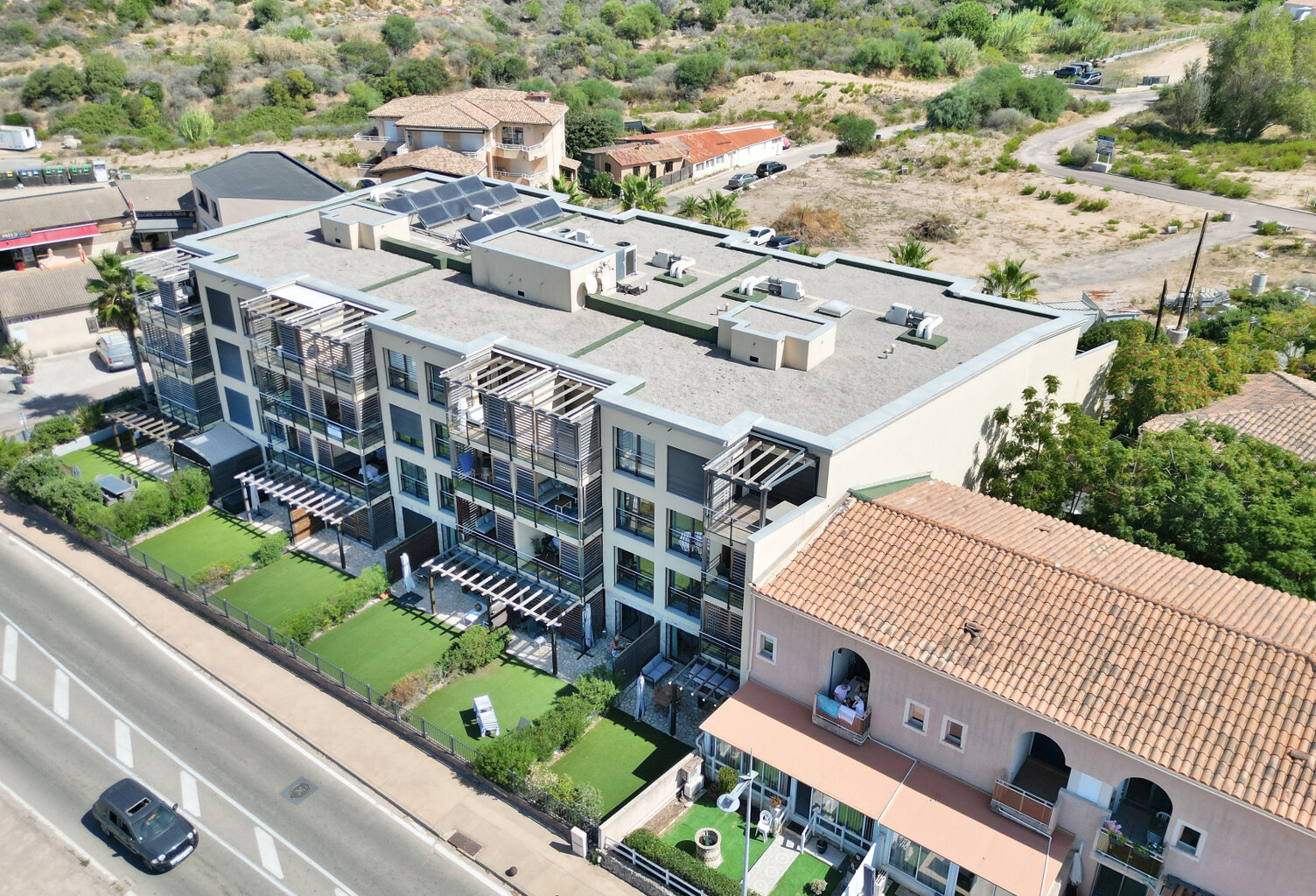 RIVE SUD Agosta Plage - Superbe T4 traversant avec jardin + — photo 1