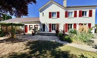 Maison 8 Pièces 213 m² à vendre à Saint-Julien-les-Villas (10800)