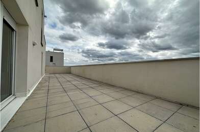 Appartement 3 pièces 905 €