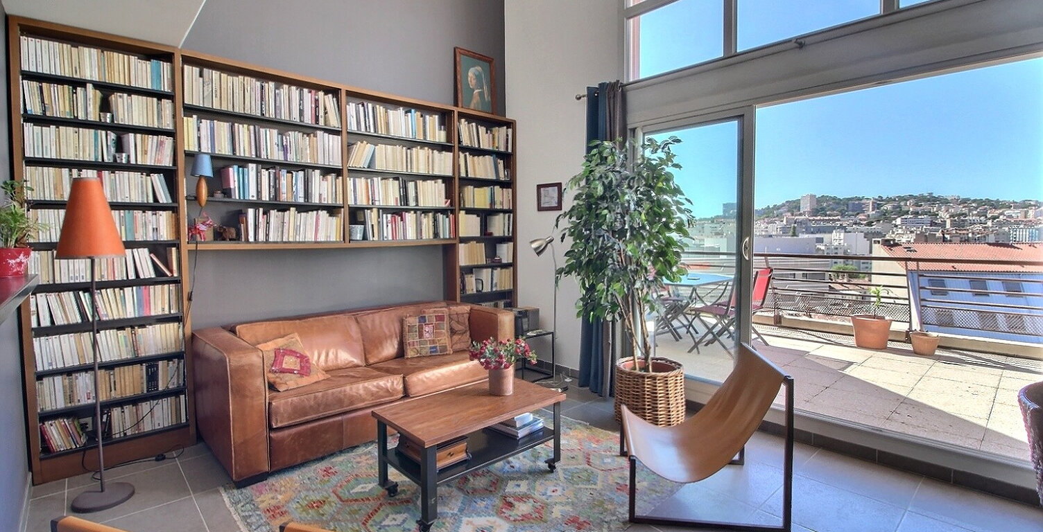 Superbe appartement dernier étage terrasse et vue — photo 1
