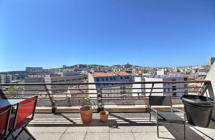 Superbe appartement dernier étage terrasse et vue — photo 3