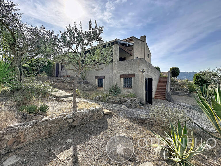 Maison Roquebrune Sur Argens 5 pièces 92.26 m2 sur 567 m2 de terrain avec terrasse, garage et sous-sol — photo 1