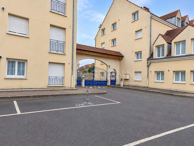 Appartement 2 pièces à LAMORLAYE — photo du bien
