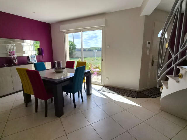 Maison - 163 m² - JOUE LES TOURS — photo du bien