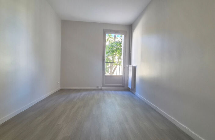 Appartement T3 - 71 m² - TOURS — photo 4