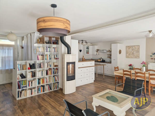 Maison Montaigu Vendee 6 pièce(s) 119 m2 — photo du bien