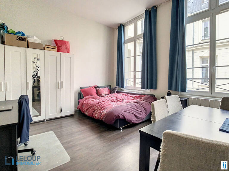 ROUEN VIEUX-MARCHÉ - RUE DE CROSNE - F1 non meublé — photo 1