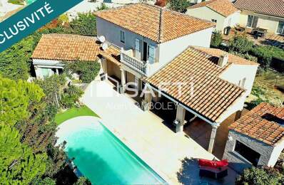 "Spacieuse villa avec piscine, cadre résidentiel prisé" — photo du bien