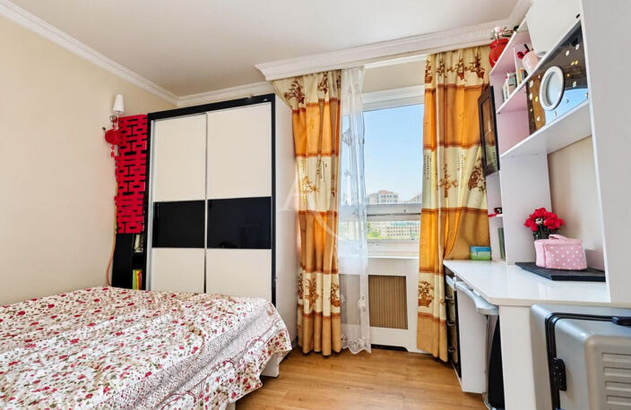 Appartement Paris 4 pieces Porte de la Chapelle75018 — photo 3