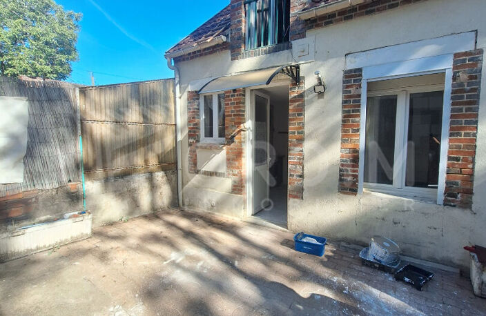 MAISON ANCIENNE ST AMAND EN PUISAYE - 3 pièce(s) — photo 2